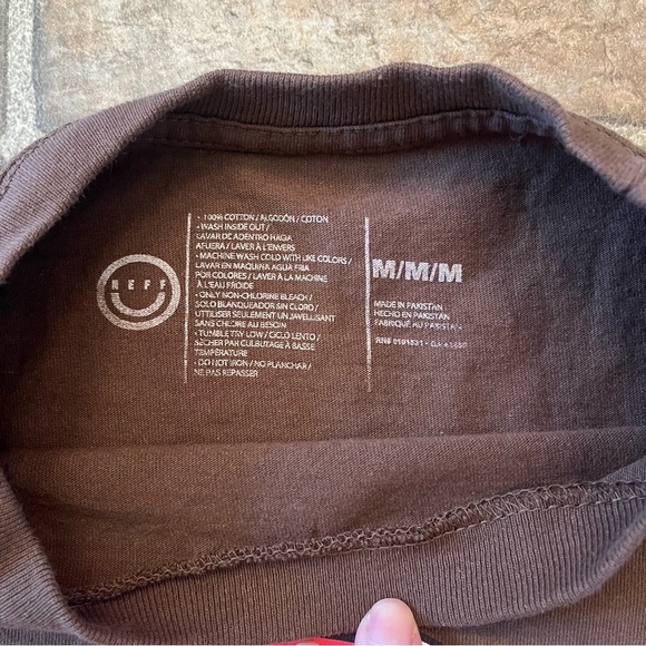 EUC -Neff Brown T-Shirt with Red Mushroom Graphic Unisex - Picture 3 of 4